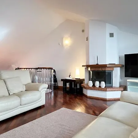 Sunny Penthouse - Affitti Brevi Italia Lecco